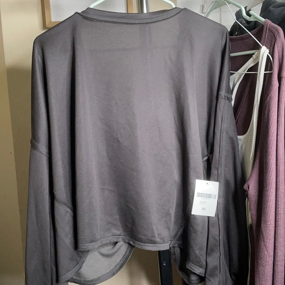 Tie back loose fit long sleeve - Picture 1 of 3